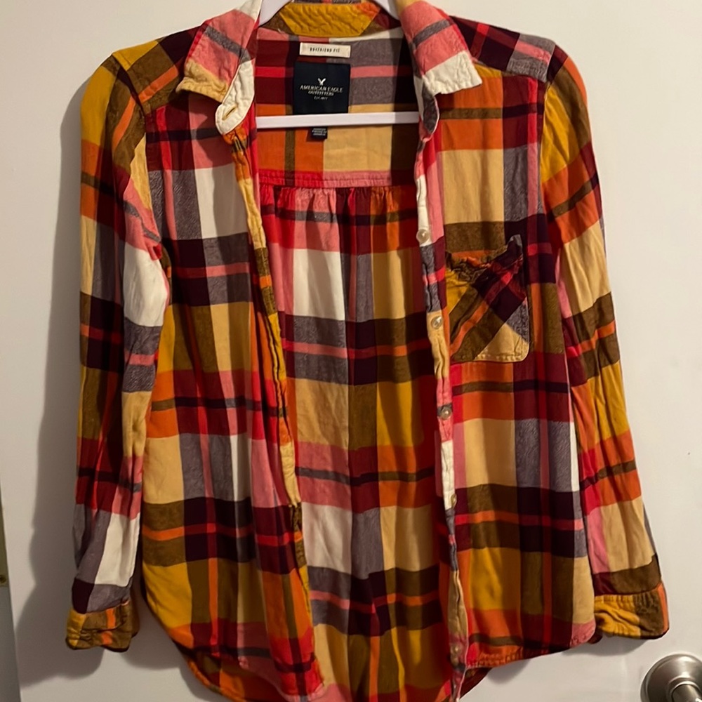 3/$15💛 🦅American Eagle Outfitters plaid shirt🦅